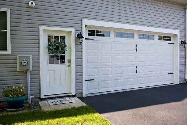 24/7 Emergency Garage Door Panel Replacement experts in Lolo, MT